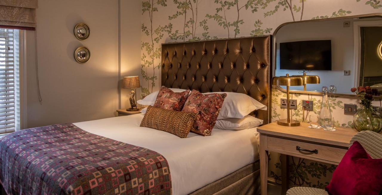 The Millstone, Mellor Hotel Blackburn  Bagian luar foto A bedroom at The Swan