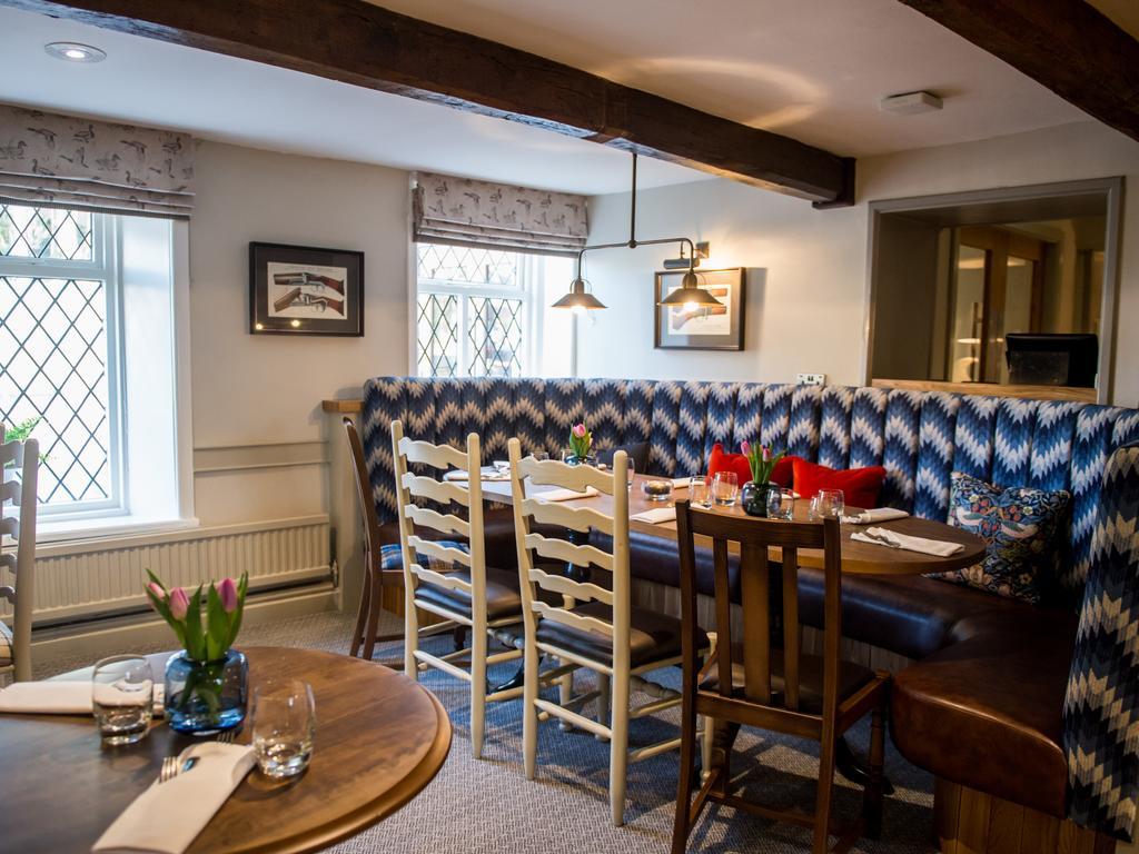 The Millstone, Mellor Hotel Blackburn  Bagian luar foto The restaurant at The Old Parsonage