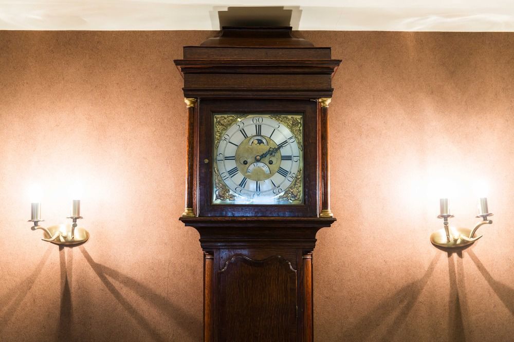 The Millstone, Mellor Hotel Blackburn  Bagian luar foto The Longcase Clock
