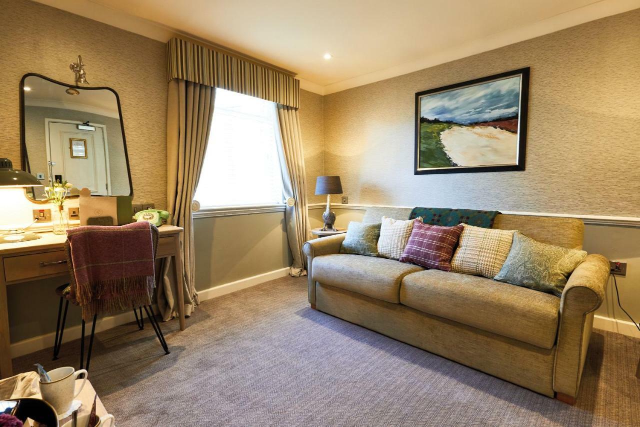 The Millstone, Mellor Hotel Blackburn  Bagian luar foto A suite at the hotel